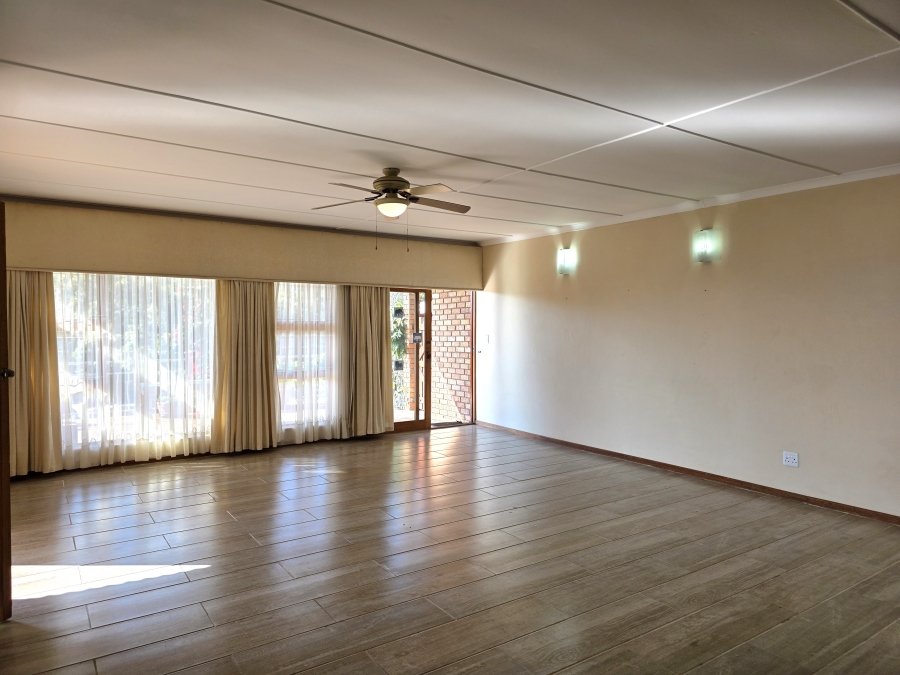 4 Bedroom Property for Sale in Wavecrest Eastern Cape